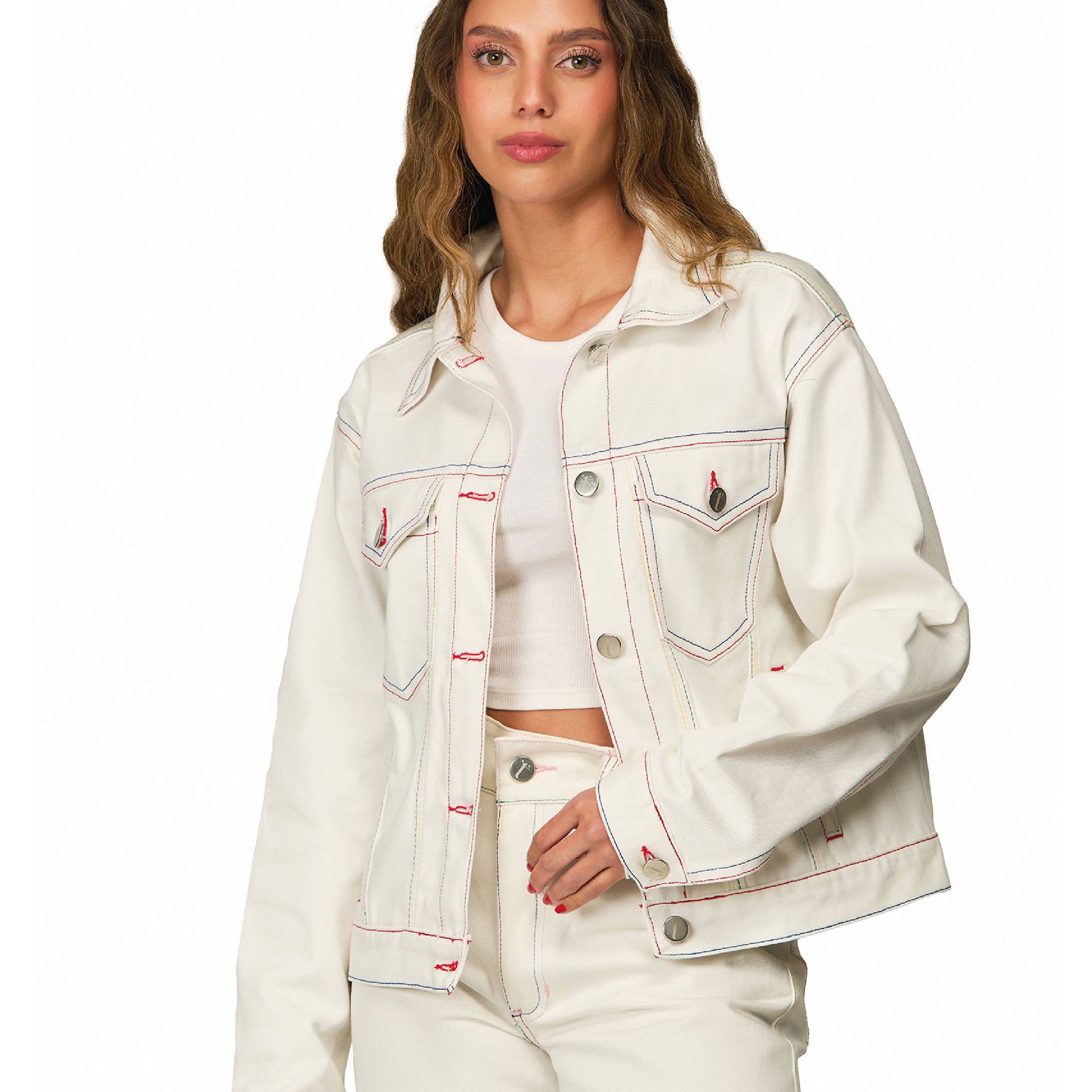 chaquetablancaadelante.png